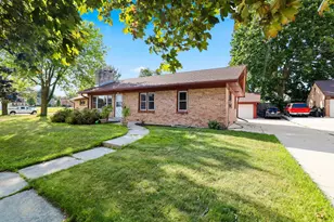 1310 Fairmont Ln, Manitowoc, WI 54220 - Photo 47