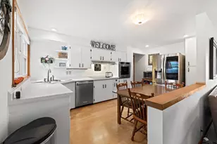 1310 Fairmont Ln, Manitowoc, WI 54220 - Photo 3
