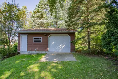 1068  Kiewert St, Watertown, WI 53098 - Photo 5