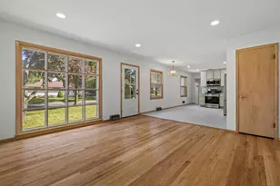 3223 W Birchwood Ave, Milwaukee, WI 53221 - Photo 15