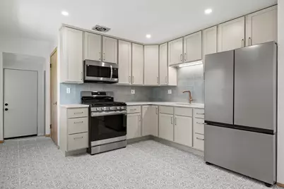 3223 W Birchwood Ave, Milwaukee, WI 53221 - Photo 7