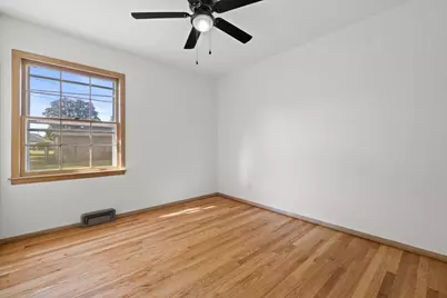3223 W Birchwood Ave, Milwaukee, WI 53221 - Photo 21