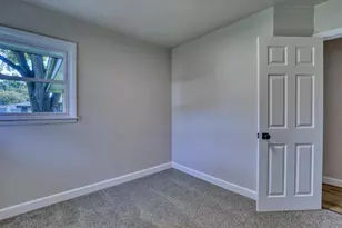 5406 N Shasta Dr, Glendale, WI 53209 - Photo 17