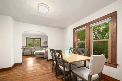 6804  Maple Ter, Wauwatosa, WI 53213 - Photo 9