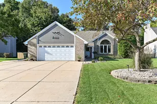 1513 Blakewood Ct, South Milwaukee, WI 53172 - Photo 1