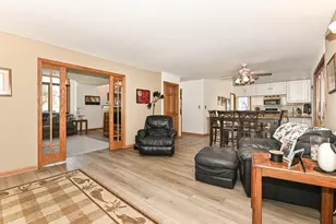 1513 Blakewood Ct, South Milwaukee, WI 53172 - Photo 9