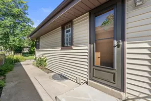 2329 N 115th St, Wauwatosa, WI 53226 - Photo 21