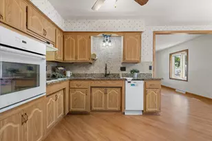 2329 N 115th St, Wauwatosa, WI 53226 - Photo 11