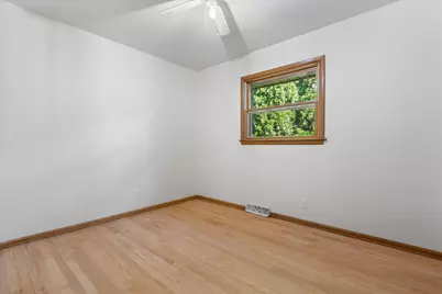2329 N 115th St, Wauwatosa, WI 53226 - Photo 15