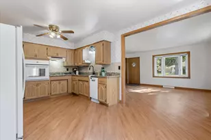 2329 N 115th St, Wauwatosa, WI 53226 - Photo 7