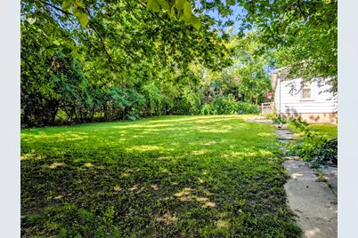 4888 N 22nd St, Milwaukee, WI 53209 - Photo 11