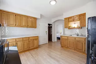 2021 S 32nd St, Milwaukee, WI 53215 - Photo 9