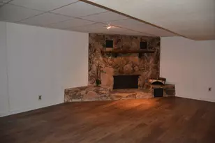 414 8th St, La Crescent, MN 55947 - Photo 11