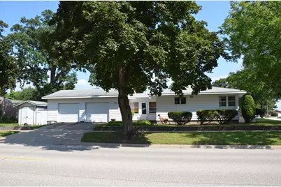 414  8th St, La Crescent, MN 55947 - Photo 3