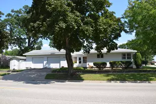 414 8th St, La Crescent, MN 55947 - Photo 3