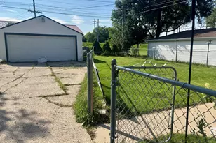 3143 S 99th St, Milwaukee, WI 53227 - Photo 5