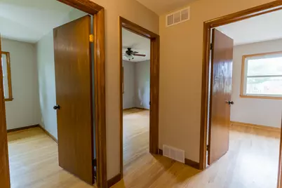 5303 W Wilbur Ave, Greenfield, WI 53220 - Photo 11