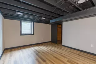 5303 W Wilbur Ave, Greenfield, WI 53220 - Photo 23