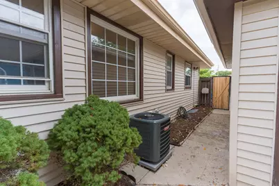 5303 W Wilbur Ave, Greenfield, WI 53220 - Photo 31