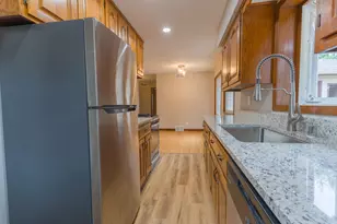 5303 W Wilbur Ave, Greenfield, WI 53220 - Photo 5