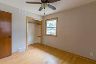 5303 W Wilbur Ave, Greenfield, WI 53220 - Photo 15