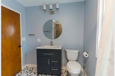 5303 W Wilbur Ave, Greenfield, WI 53220 - Photo 9