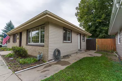 5303 W Wilbur Ave, Greenfield, WI 53220 - Photo 27
