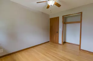 5303 W Wilbur Ave, Greenfield, WI 53220 - Photo 17