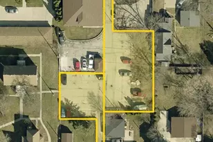 86Xx W Mitchell St, West Allis, WI 53214 - Photo 1