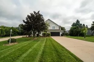 3207 S Ridge Crest Ct, New Berlin, WI 53151 - Photo 45