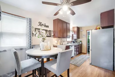 2560 S 71st St, Milwaukee, WI 53219 - Photo 7