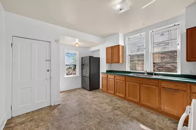 3238 N Cambridge Ave #3240, Milwaukee, WI 53211 - Photo 9