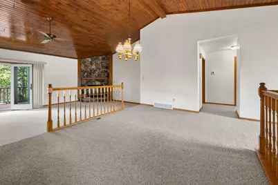 W180N9841  Riversbend Cir, Germantown, WI 53022 - Photo 7