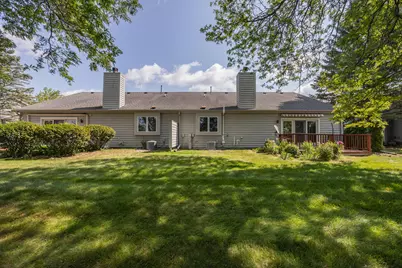 W180N9841  Riversbend Cir, Germantown, WI 53022 - Photo 27