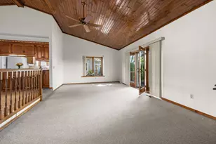 W180N9841 Riversbend Circle, Germantown, WI 53022 - Photo 9