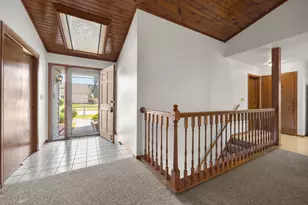 W180N9841 Riversbend Circle, Germantown, WI 53022 - Photo 5