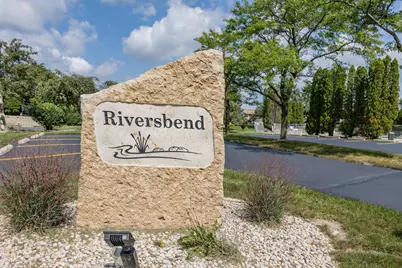 W180N9841  Riversbend Cir, Germantown, WI 53022 - Photo 31