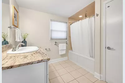 6261 N Bay Ridge Ave, Whitefish Bay, WI 53217 - Photo 19