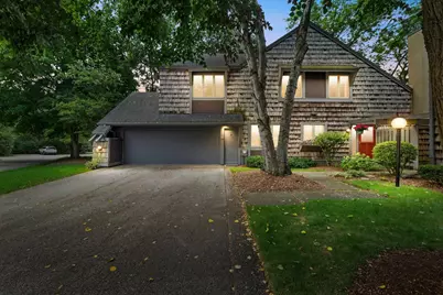 92  Woodfield Ct, Racine, WI 53402 - Photo 1