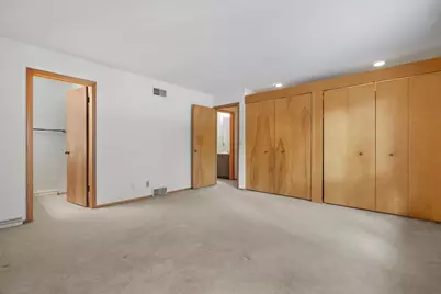 92  Woodfield Ct, Racine, WI 53402 - Photo 33