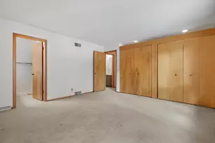 92 Woodfield Ct, Racine, WI 53402 - Photo 33