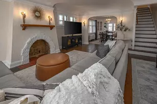 6118 W Wisconsin Ave, Wauwatosa, WI 53213 - Photo 9