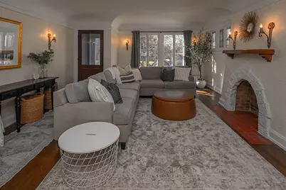 6118 W Wisconsin Ave #6120, Wauwatosa, WI 53213 - Photo 7