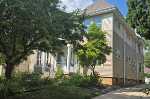 6118 W Wisconsin Ave, Wauwatosa, WI 53213 - Photo 5