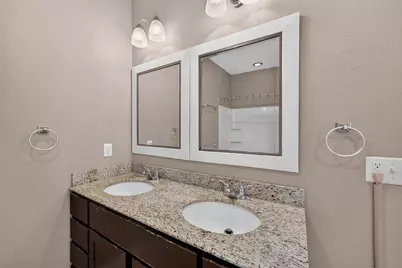 2650 N Fratney St, Milwaukee, WI 53212 - Photo 35