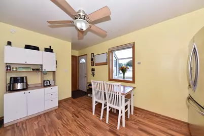 6464 S 18th St, Milwaukee, WI 53221 - Photo 9