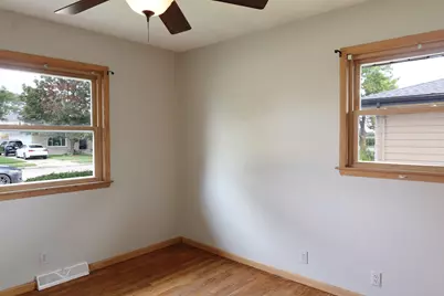 4149  Lasalle St, Racine, WI 53402 - Photo 15