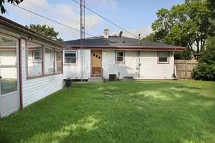 4149 Lasalle St, Racine, WI 53402 - Photo 11