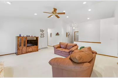 5004  White Fox Dr, Sheboygan, WI 53081 - Photo 7