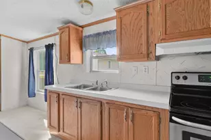 304 Park Ln, Mishicot, WI 54228 - Photo 13